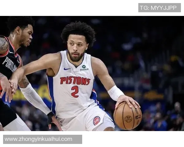 凯德坎宁安如何在NBA赛场上展现全能球技与领袖魅力